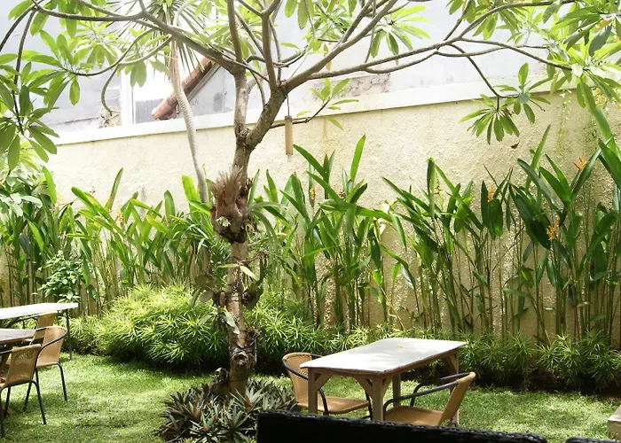 Sugiras Living Dempassar
